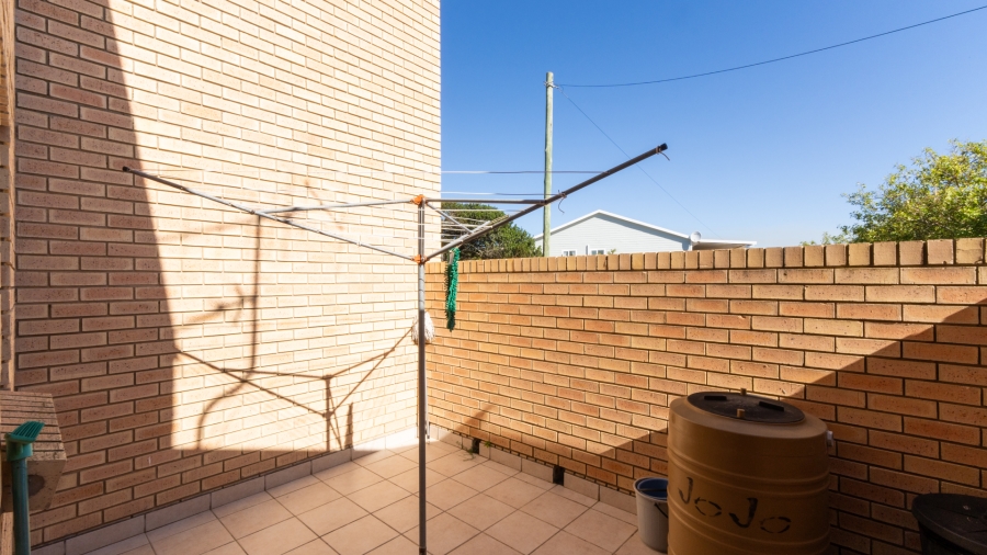3 Bedroom Property for Sale in Fraaiuitsig Western Cape